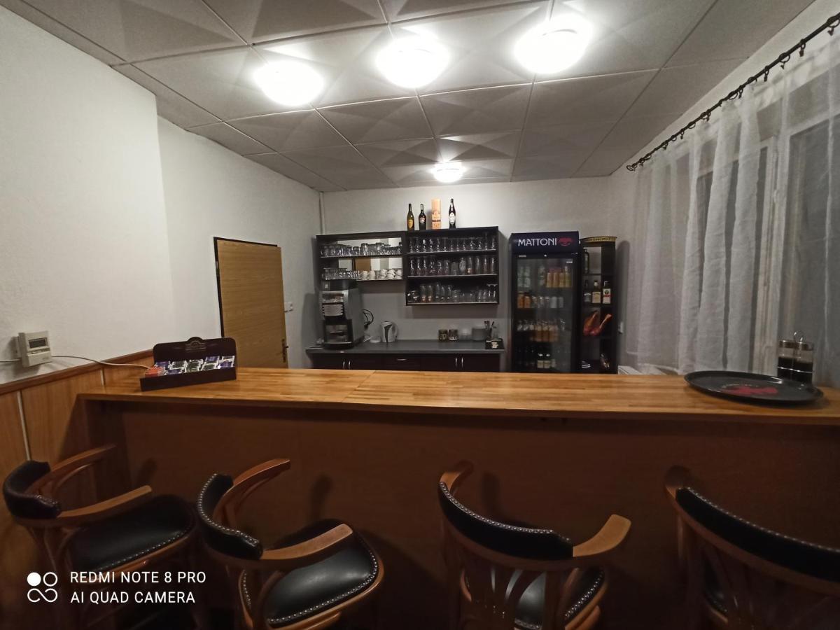 Penzion Modranka ペツ・ポト・スニェシュコウ エクステリア 写真